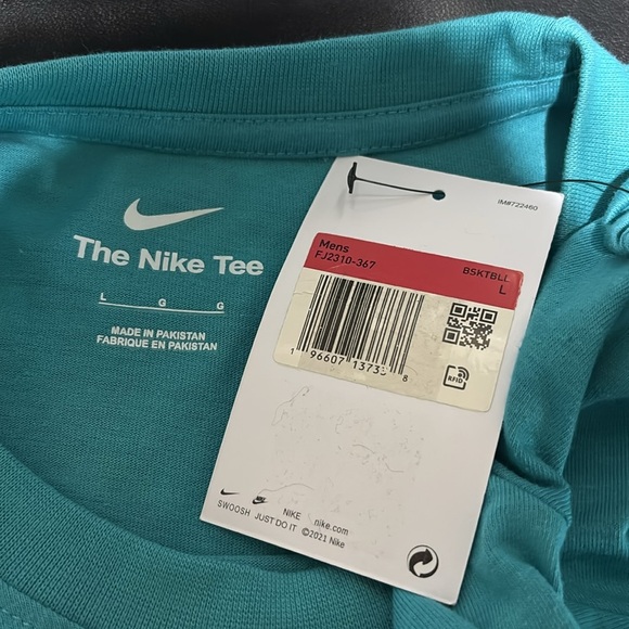 Nike Force Classic Fit,The Nike T 100% cotton round neck,Force patch @ left hip - Picture 5 of 8